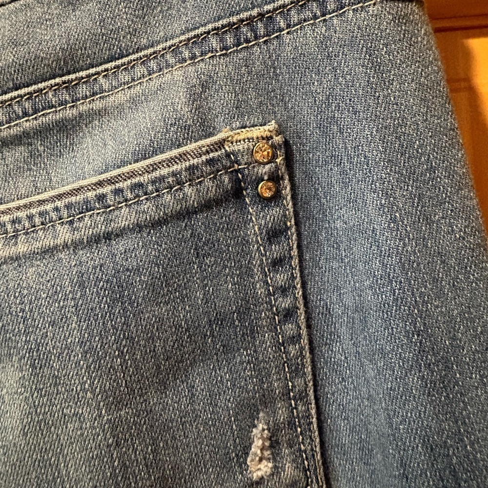 White House Black Market The Girlfriend Jeans Size 2 Skinny Stretch Distressed - Picture 4 of 11